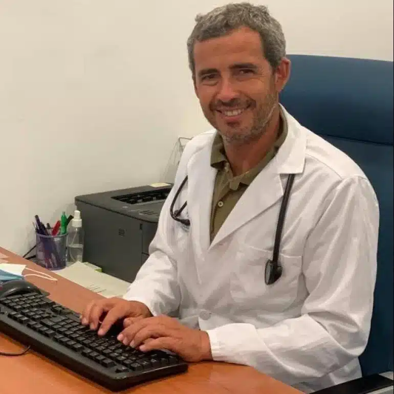 Dr. Álvaro Montesa